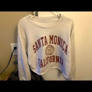 White crew neck crop top